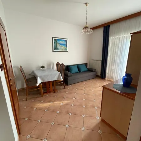 アパート Villa Mirjam Apartments ポレッチ