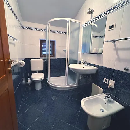 Villa Mirjam Apartments *